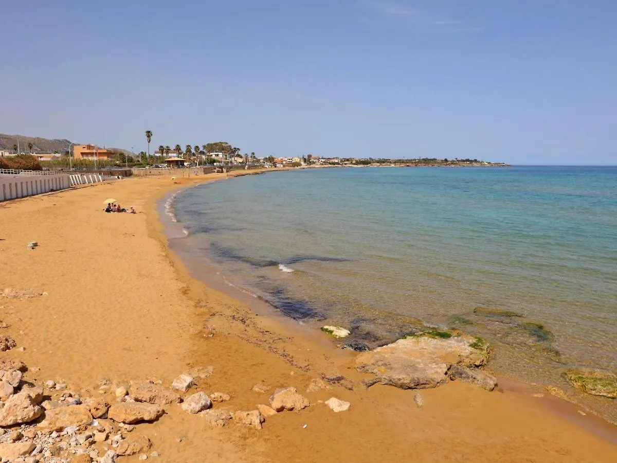 Casa vacanze - O Tunnu Avola 0*,
